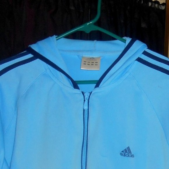 Addidas top - Picture 5 of 6